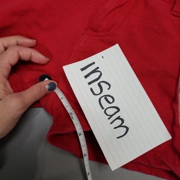 Sumba red shorts size 9/10 - Picture 9 of 10